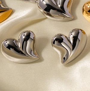 Aretes Corazon Gota Plateado 4E2