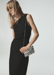 Bolso clutch textura