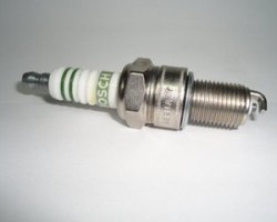 BUJIA (241235610) BUJIA CHRYSNISSTSURU GSR-12R-18W7DC ANT.0241235602