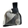 Bolsa de punto con CALAVERA color plata