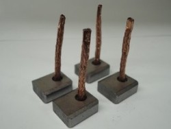 CARBON (9001049066) CARBONES JGO. DE 4 PZAS VW SEDAN TSURU COMBI ETC. antes 9001042054
