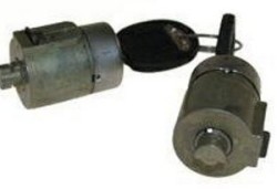 CHAPA (CUB37A052) CHAPA DE PUERTA GM PICK-UP 88-02DL19B