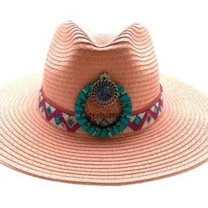 Sombrero Celulosa cinta de chaquira y madera hecho a mano pieza única color rosa