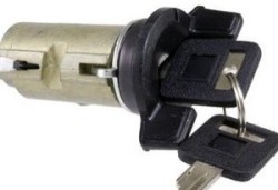 CILINDRO (CUB37A041) CILINDRO DE LLAVE GM NEGRO CON SEGUROUS117L