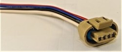 CONECTOR (ARN20138) CONECTOR DE BOBINA CHEVY CORSA OVALADA DE 4 TERMINALES MODELO VIEJO
