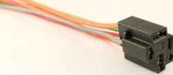 CONECTOR (ARN30173) CONECTOR RELEVADOR DE VW 10080456 4 PUNTAS 2 GRUESAS Y 2 DELGADAS