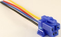 CONECTOR (ARN50194) CONECTOR RELEVADOR MOTOVENTILADOR TSURU 4 PUNTAS
