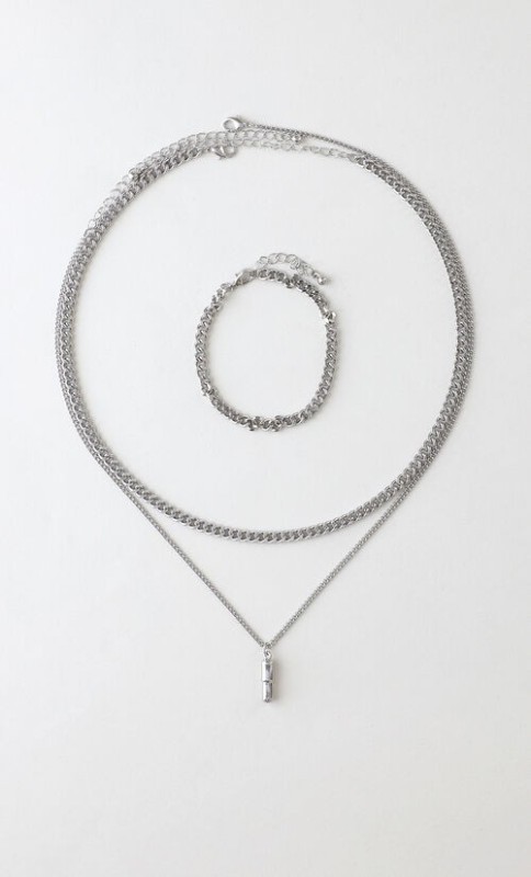 Collar Multicadena Con Dije