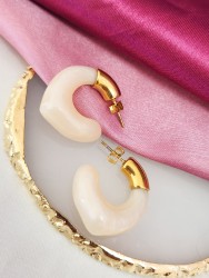 Aretes plastico beige dorado A3