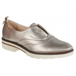 Zapato cerrado Pikolinos dorado