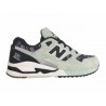 Tenis con logotipo New Balance verde claro