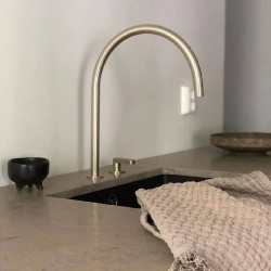 Zen Tina freestanding de hormigón