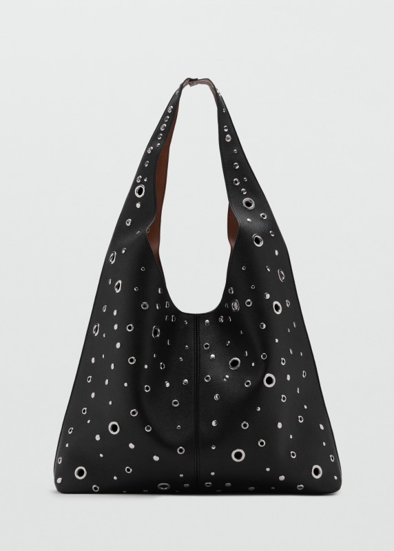 Bolso troquelado tachuelas