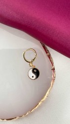 Arete ying yang blanco negro (1 pieza) AA2