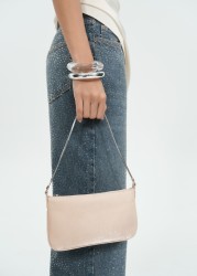Bolso cadena acabado brillante