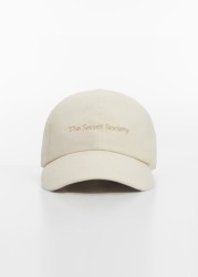 Gorra mensaje bordado