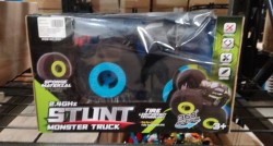 CARRO A CONTROL REMOTO MONSTER 360 LLANTAS ESPONJA TOY631