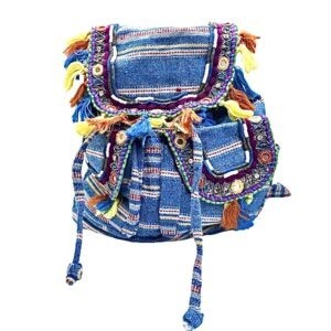Back Pack con tela tipo jerga y flecos