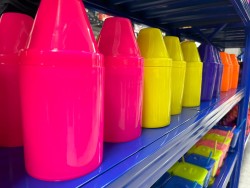 ENVASE FORMA DE CRAYOLA CHICA 600ML 20.5CM X 10CM