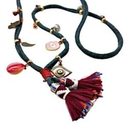 Collar con cordón de algodón, dijes y fleco