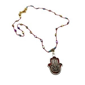Collar con Hamsa de acero, hilo y hematita
